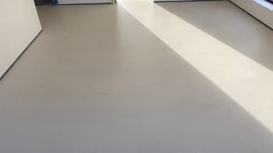 small photos on the bottom