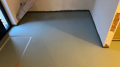 small photos on the bottom
