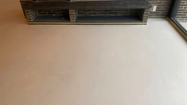 small photos on the bottom