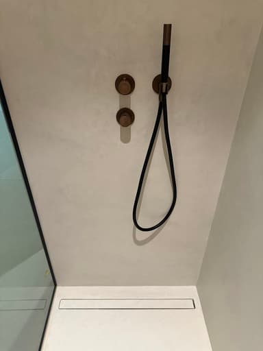 small photos on the bottom