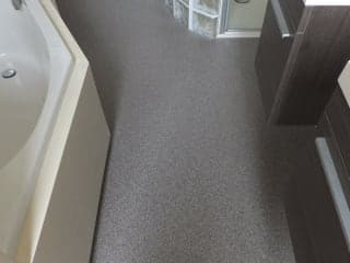 small photos on the bottom